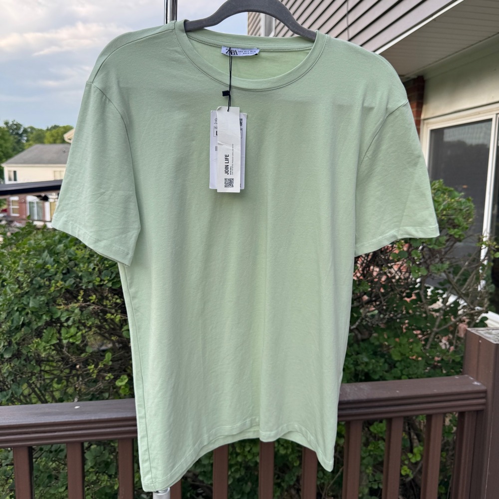 Zara Women's T-Shirt L Light Green Short Sleeve Crewneck Minimalist Basic